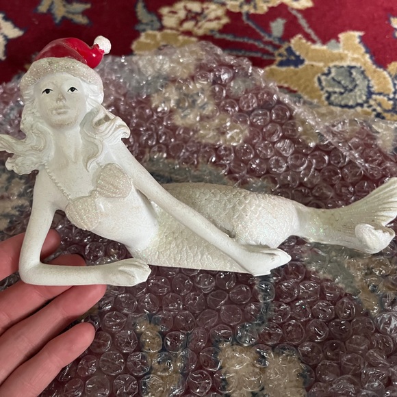 Mermaid Statue - Picture 2 of 3